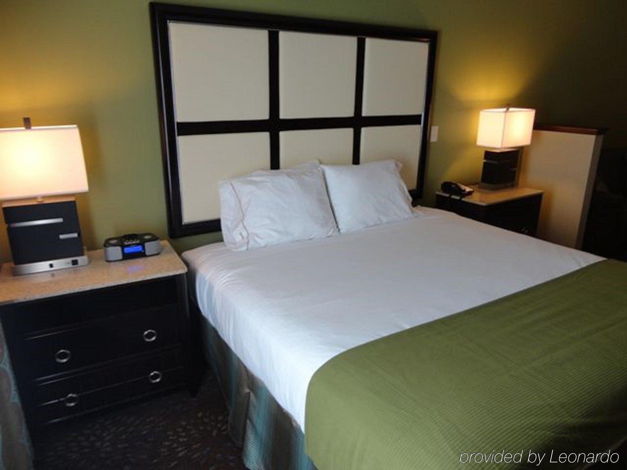 Holiday Inn Express - Albert Lea By Ihg Стая снимка